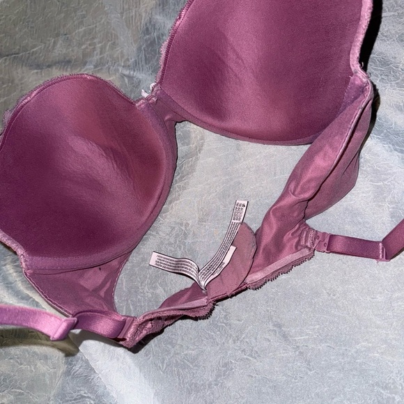 Victoria Secret 36DD Elegant Lace Women's Bra in Purple - Picture 4 of 4